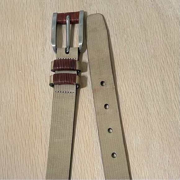 Tommy Bahama Beige Leather Belt Brown Trim Made in Spain Neutral Office Size S - Picture 6 of 9